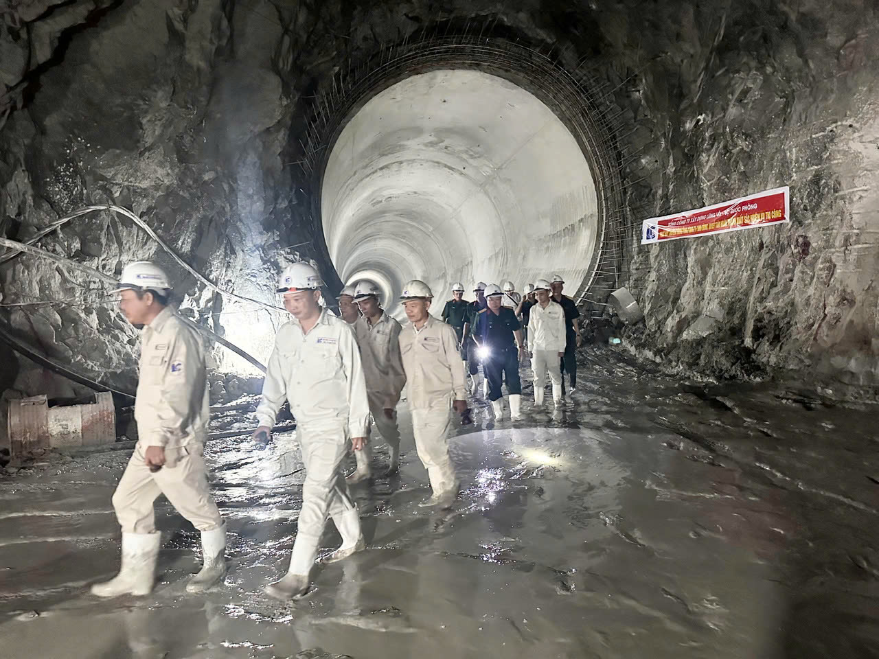 Video - Khúc hát người Lũng Lô anh hùng